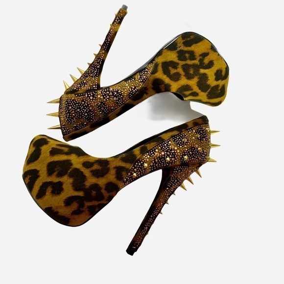 Scene Studded Platform Leopard print Heels size8.5 - Picture 14 of 14